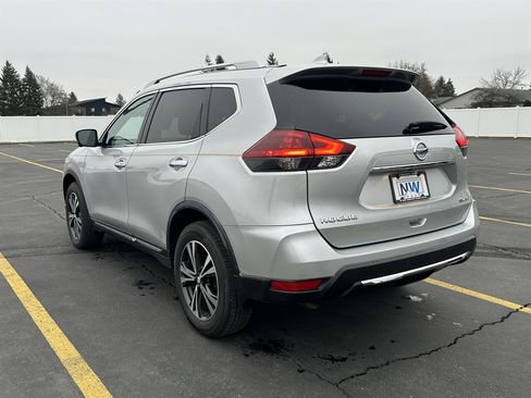 Used 2018 Nissan Rogue SL image 48