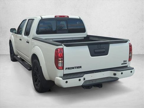 Used 2021 Nissan Frontier SV w/ Midnight Edition Floor Mats image 7