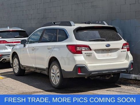 Used 2018 Subaru Outback 2.5i Premium AWD/4WD image 3