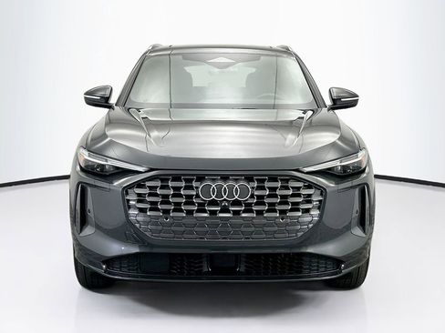 Used 2025 Audi Q5 Premium Plus w/ Premium Plus AWD/4WD image 3