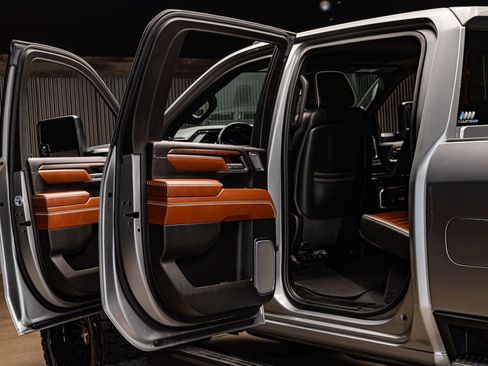 Used 2024 GMC Sierra 2500 Denali Ultimate image 28