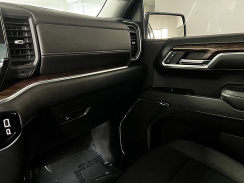 Used 2023 GMC Sierra 1500 SLE AWD/4WD image 15