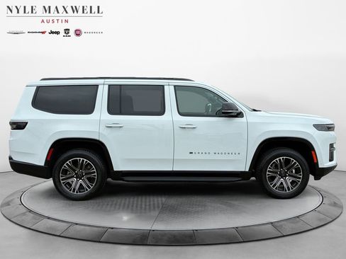 New 2026 Jeep Grand Wagoneer 2WD w/ 8-Passenger Seating Package image 17