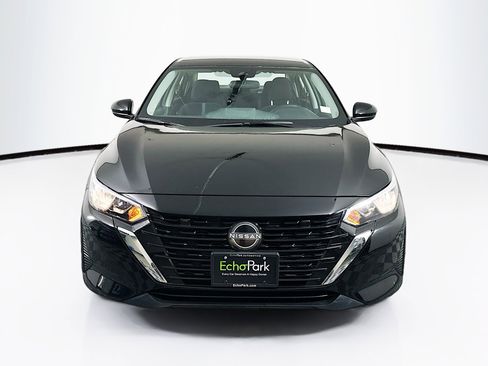 Used 2025 Nissan Sentra SV FWD image 2