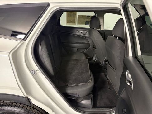Used 2023 Kia Sportage LX image 31