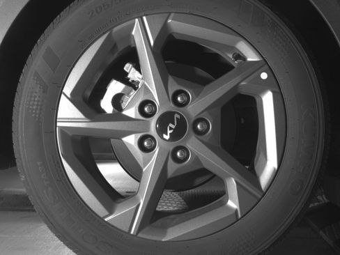 Used 2025 Kia K4 LXS image 15