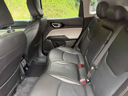 Used 2022 Jeep Compass Limited AWD/4WD image 23