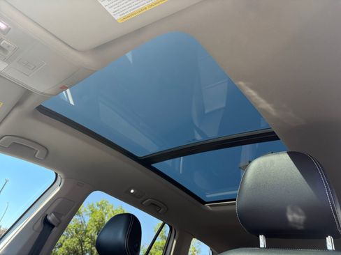 Used 2022 Volkswagen Atlas SE w/ Panoramic Sunroof Package FWD image 33
