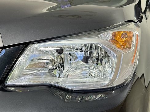 Used 2014 Subaru Forester 2.5i Touring AWD/4WD image 38