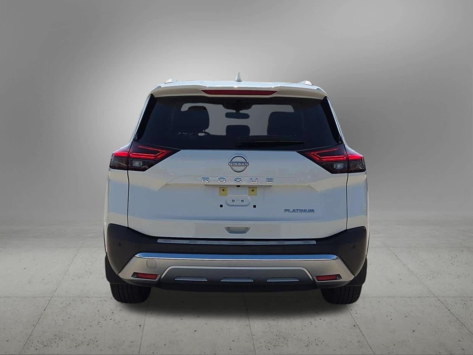 Used 2023 Nissan Rogue Platinum FWD image 5
