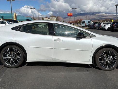 Used 2024 Toyota Prius Limited image 2