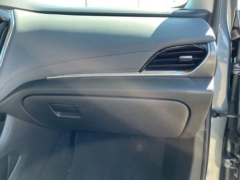 Used 2020 Chevrolet Traverse Premier image 42