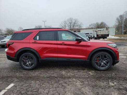 New 2026 Ford Explorer ST-Line w/ ST-Line Street Pack image 3