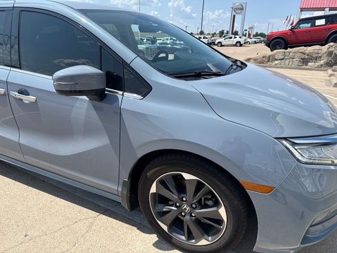 Used 2023 Honda Odyssey Elite image 5