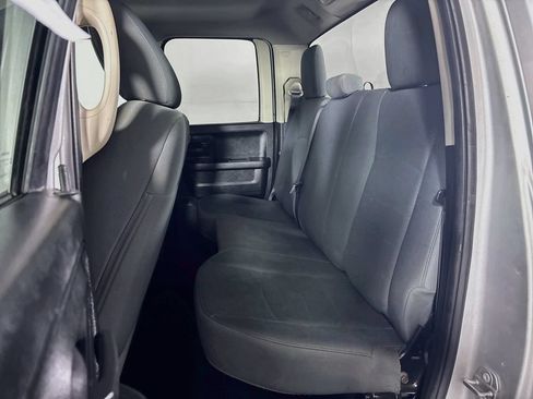 Used 2018 RAM 1500 ST AWD/4WD image 19