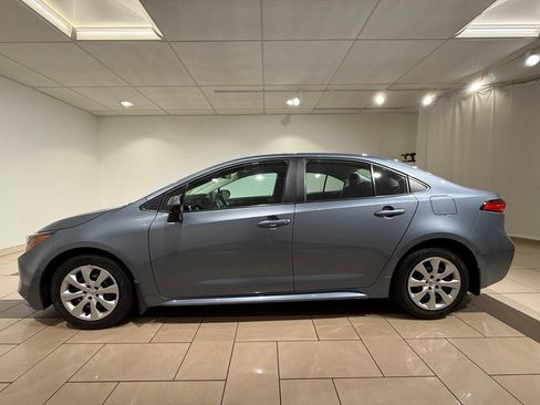 Certified 2025 Toyota Corolla LE FWD image 2
