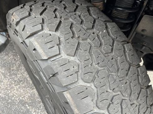 Used 2023 Ford Bronco Black Diamond AWD/4WD image 5