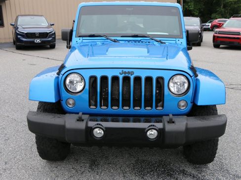 Used 2014 Jeep Wrangler Unlimited Sahara AWD/4WD image 10