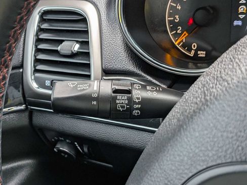 Used 2017 Jeep Grand Cherokee Trailhawk w/ Trailhawk Luxury Group image 29