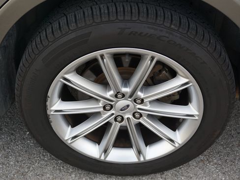 Used 2014 Ford Flex Limited w/ Equipment Group 301A FWD image 12
