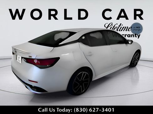 Used 2024 Nissan Sentra SR w/ SR Premium Package FWD image 7