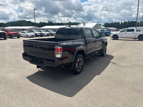 Used 2021 Toyota Tacoma TRD Sport w/ Technology Package AWD/4WD image 3