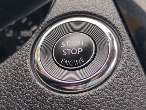 Used 2017 Nissan Rogue Sport SL w/ SL Premium Package image 29