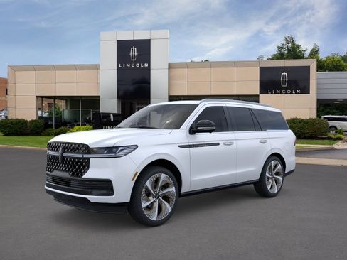 New 2026 Lincoln Navigator Black Label AWD/4WD image 2