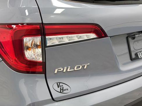 Used 2022 Honda Pilot Touring image 35