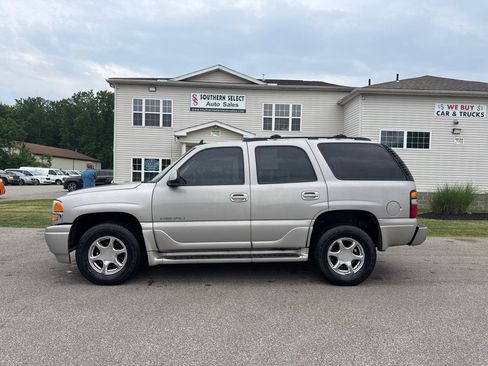 Used 2006 GMC Yukon Denali image 1