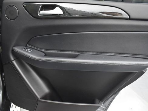 Used 2019 Mercedes-Benz GLS 450 4MATIC image 29
