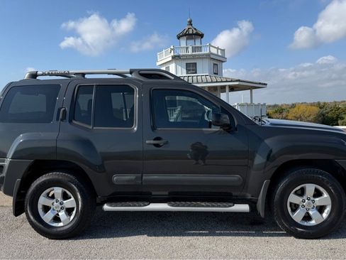 Used 2012 Nissan Xterra S w/ Value Package image 4