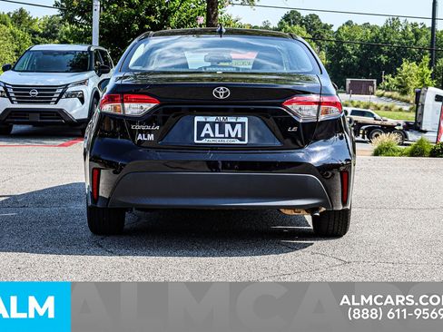 Used 2023 Toyota Corolla LE image 12