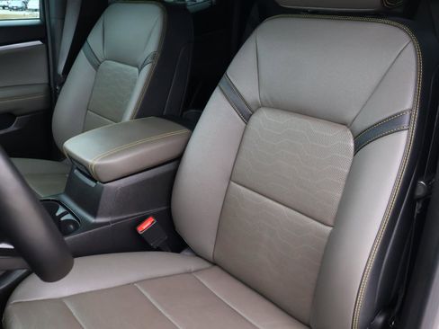 Used 2024 Chevrolet Colorado ZR2 w/ ZR2 Convenience Package III image 17