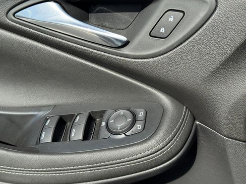 Used 2025 Buick Encore GX Preferred image 21