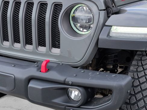 Used 2020 Jeep Wrangler Unlimited Rubicon w/ Uconnect 4C Nav & Sound Group AWD/4WD image 13