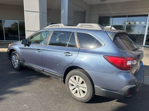 Used 2018 Subaru Outback 2.5i Premium image 4