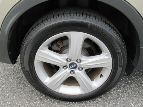 Used 2015 Lincoln MKC FWD image 7