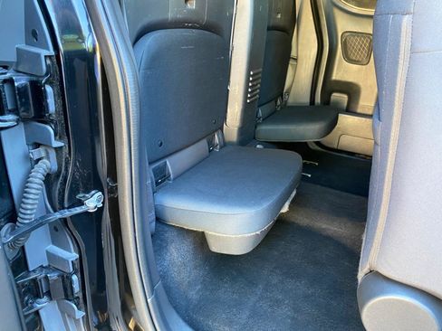 Used 2022 Nissan Frontier S RWD image 40
