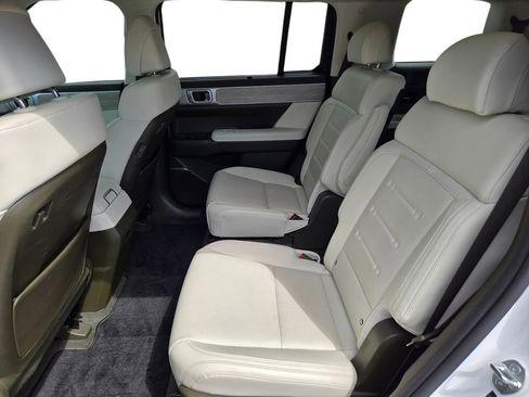 Used 2024 Hyundai Santa Fe Calligraphy FWD image 19