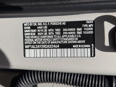 Certified 2024 Porsche Cayenne S AWD/4WD image 27