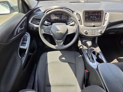 Used 2025 Chevrolet Malibu LT FWD image 13