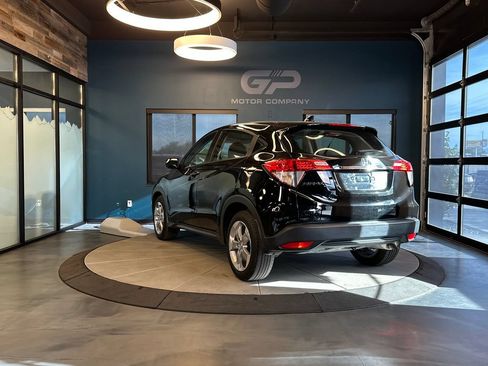 Used 2022 Honda HR-V LX image 5
