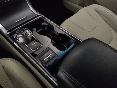 Used 2019 Ford Edge Titanium w/ Equipment Group 301A FWD image 26