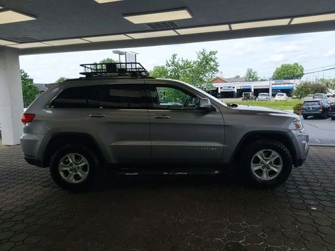 Used 2016 Jeep Grand Cherokee Laredo w/ Quick Order Package 23E AWD/4WD image 5