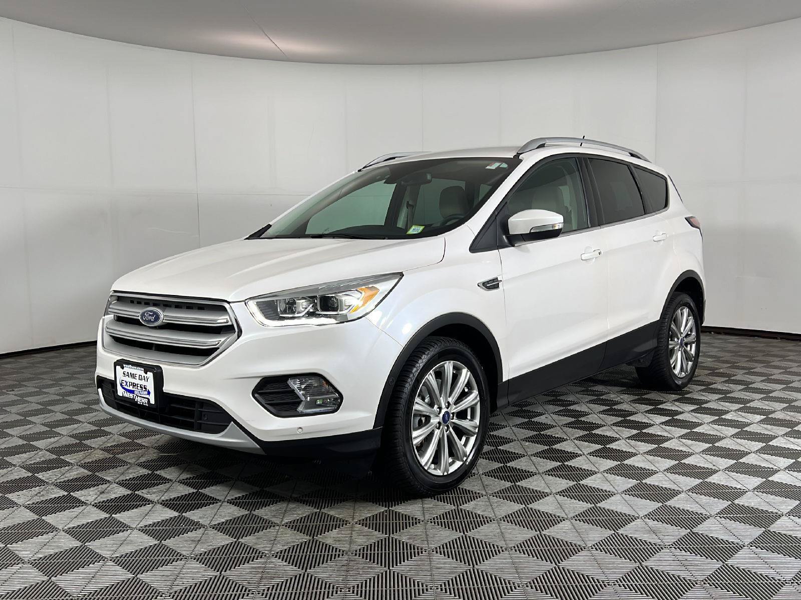 Used 2018 Ford Escape Titanium AWD/4WD image 11