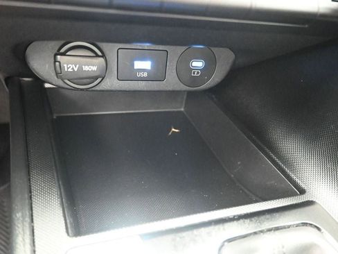 Certified 2024 Hyundai Elantra SEL FWD image 21