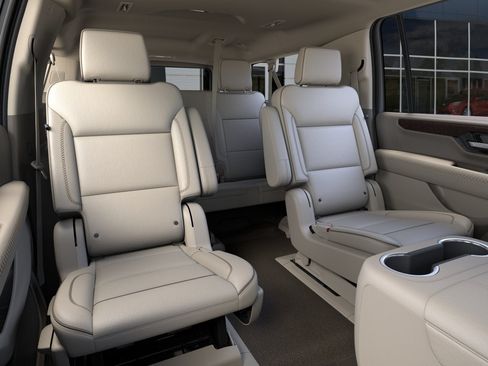 New 2026 GMC Yukon XL Denali w/ Denali Reserve Package AWD/4WD image 17