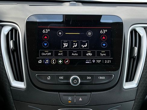 Used 2024 Chevrolet Malibu LT image 31