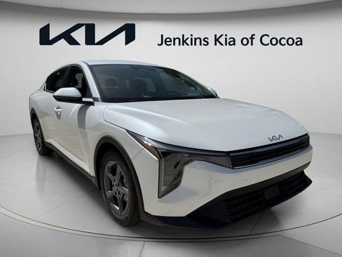 New 2026 Kia K4 FWD image 2